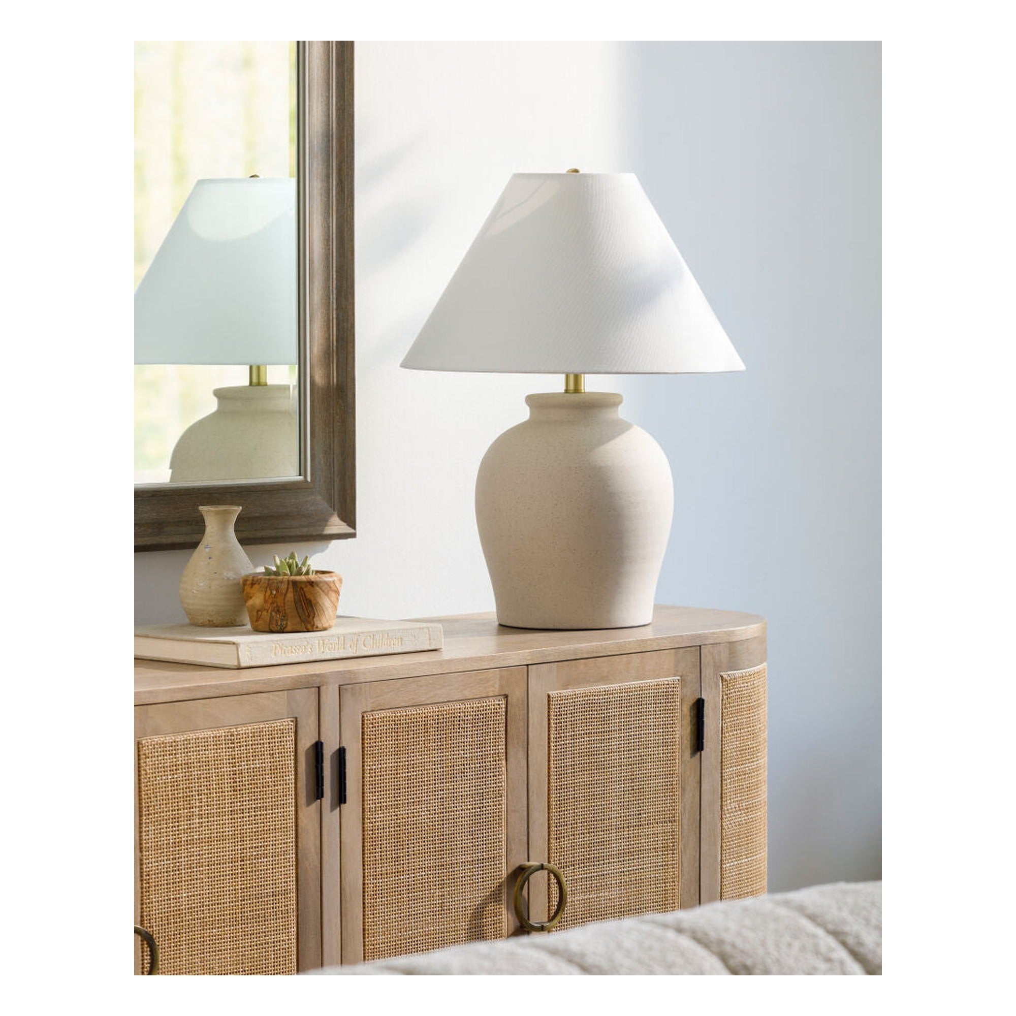 Besson Accent Table Lamp BSS-001 - styleshot