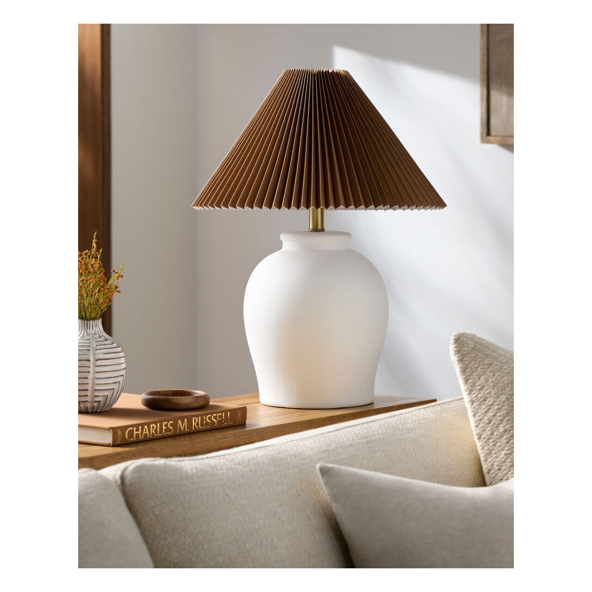 Besson Accent Table Lamp BSS-004 - styleshot