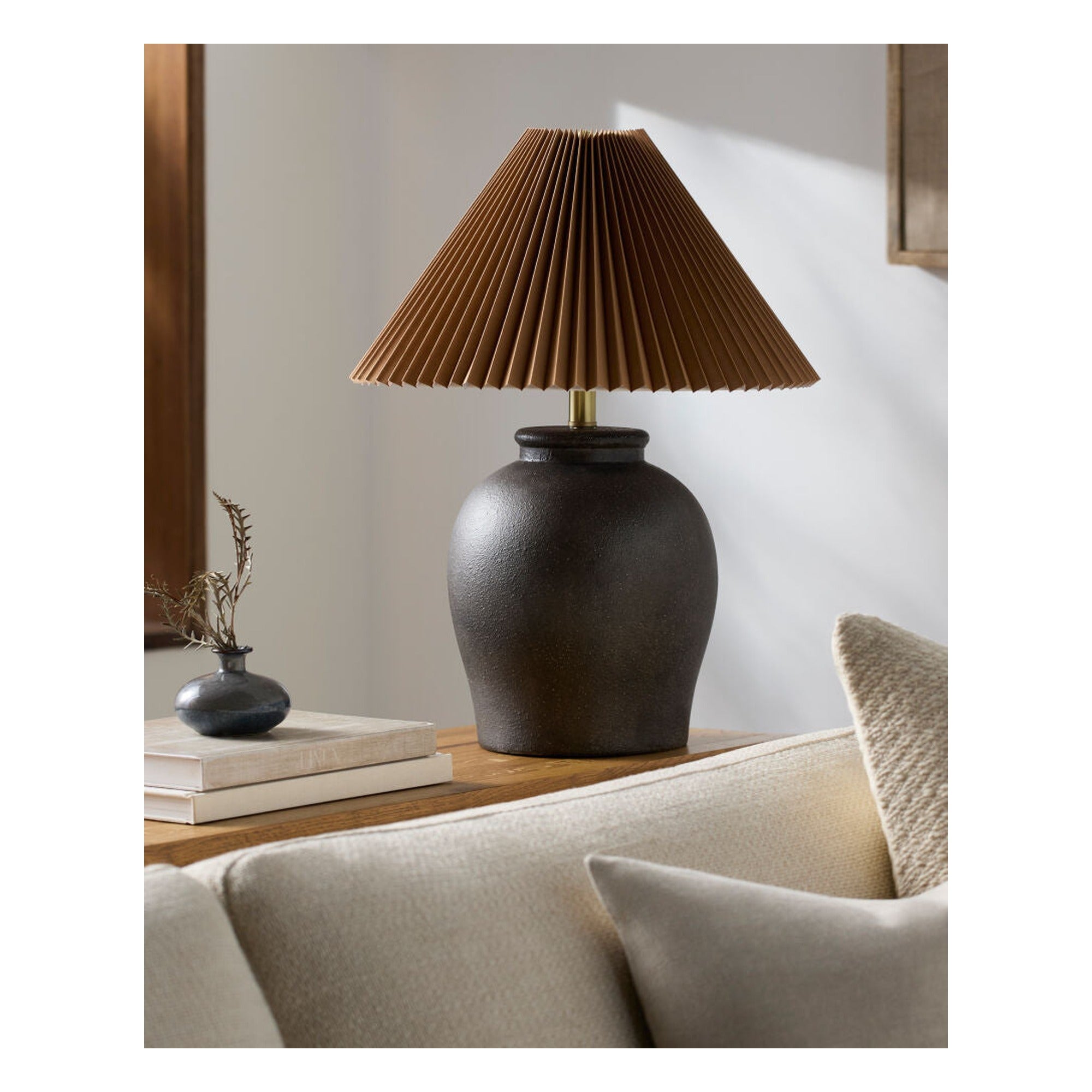 Besson Accent Table Lamp BSS-010 - styleshot