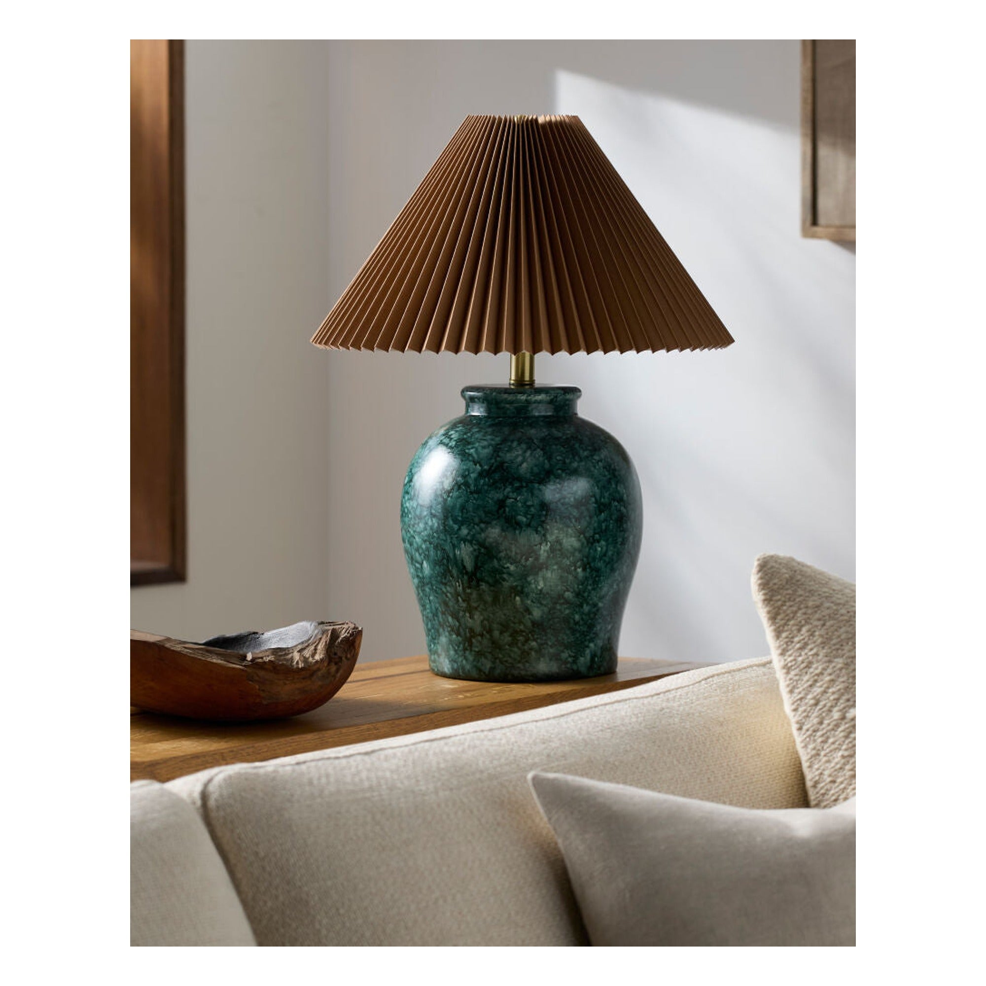 Besson Accent Table Lamp BSS-016 - styleshot