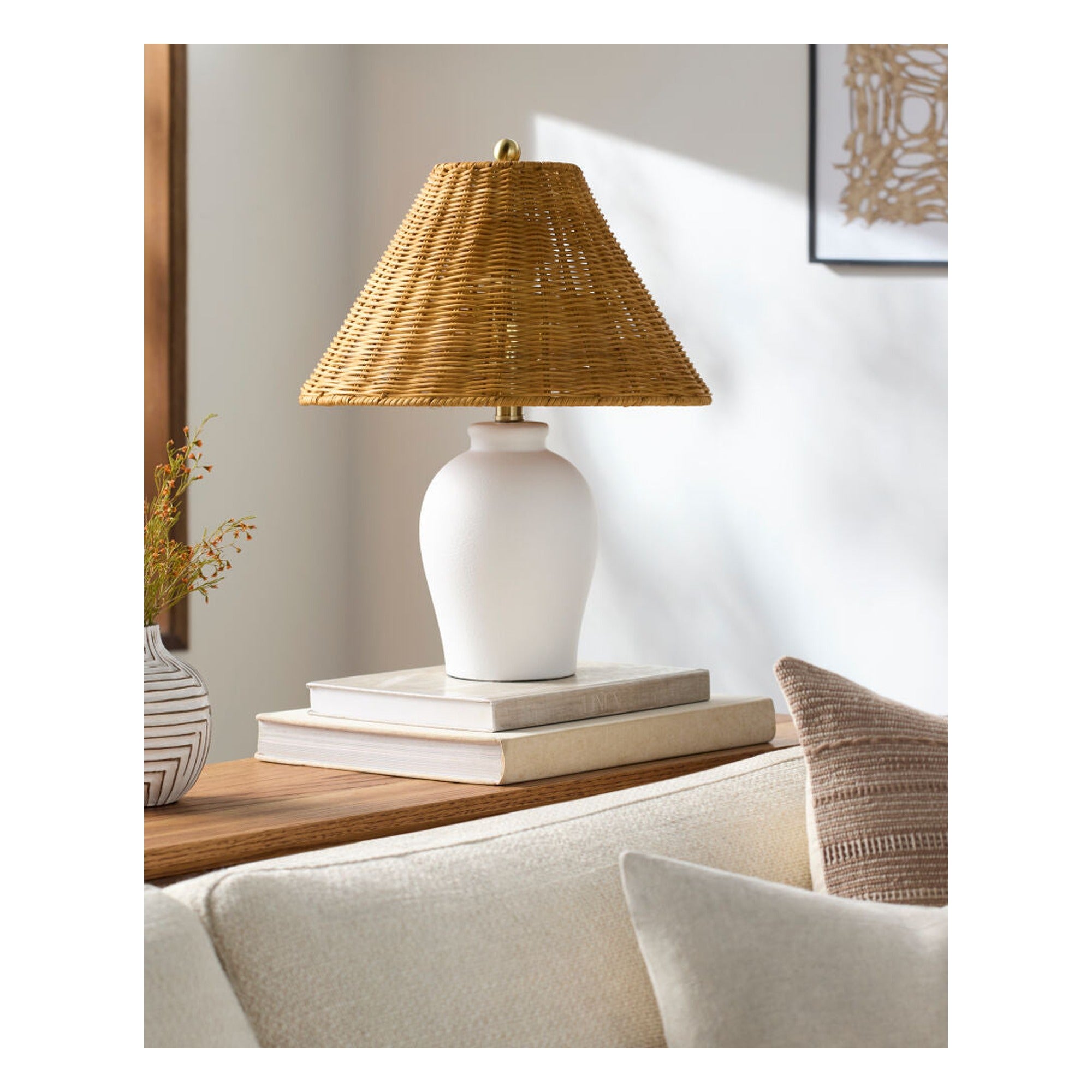 Besson Accent Table Lamp BSS-020 - styleshot