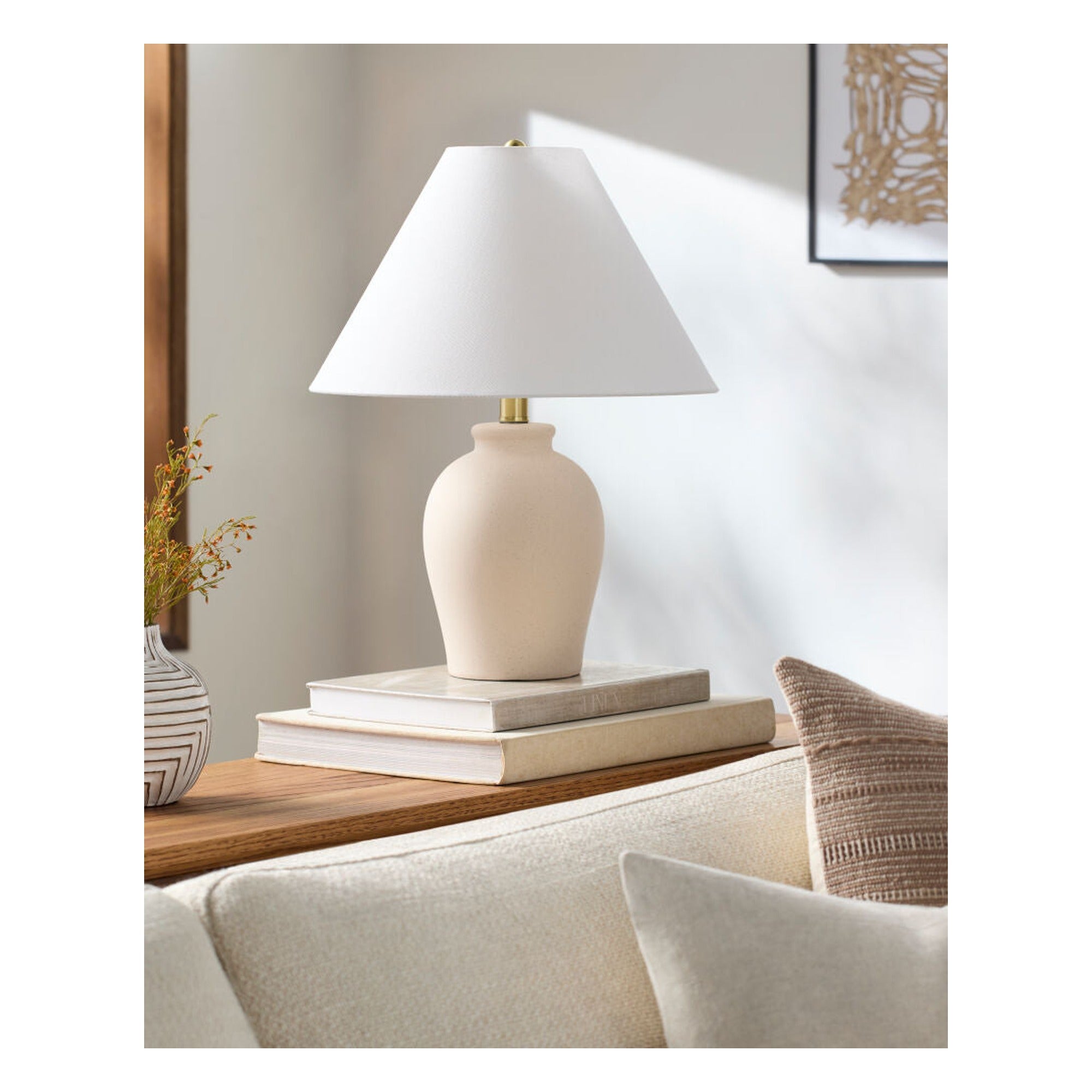 Besson Accent Table Lamp BSS-021 - styleshot