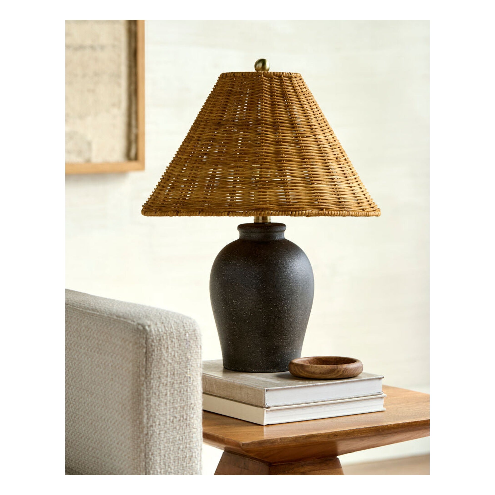 Besson Accent Table Lamp BSS-026 - styleshot