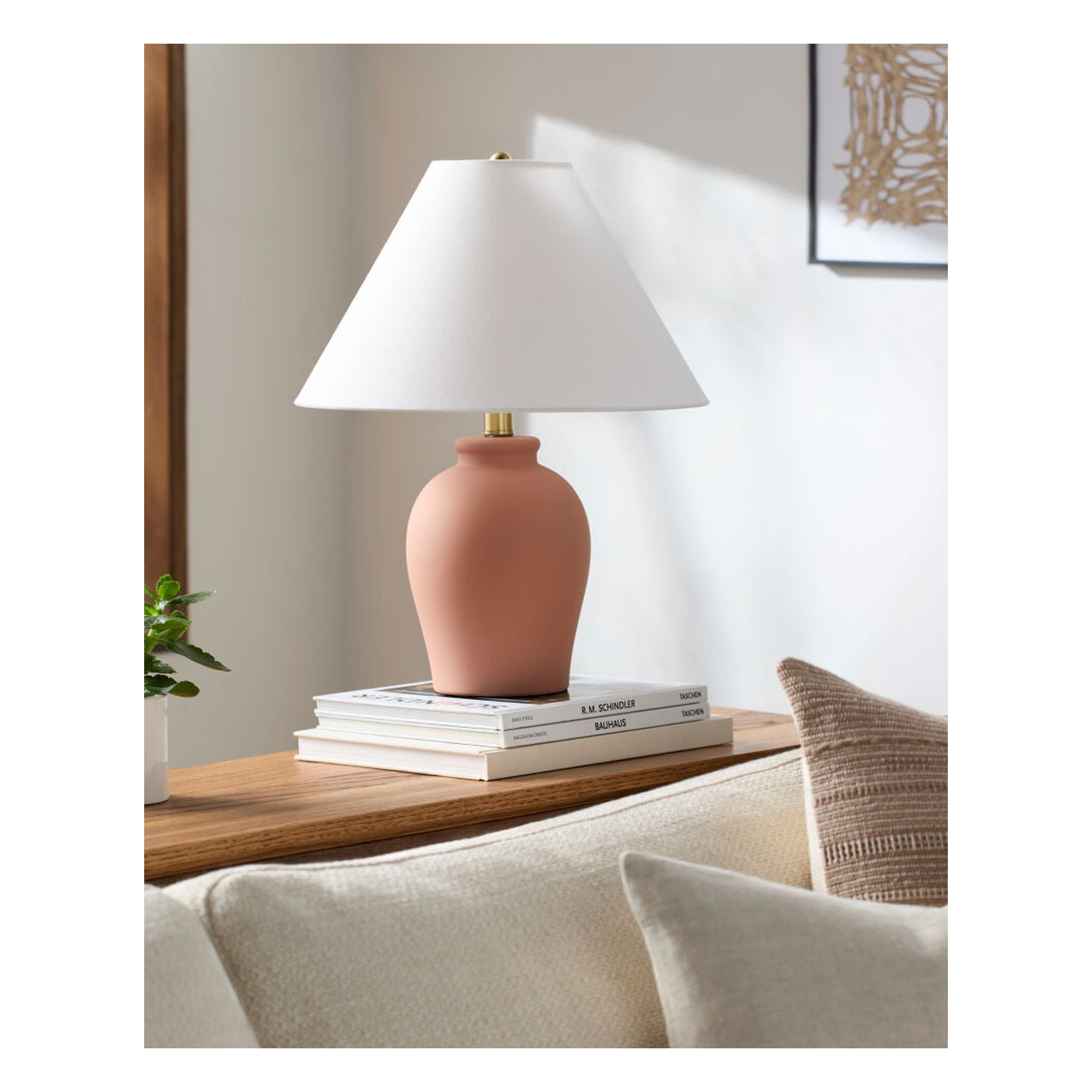 Besson Accent Table Lamp BSS-027 - styleshot