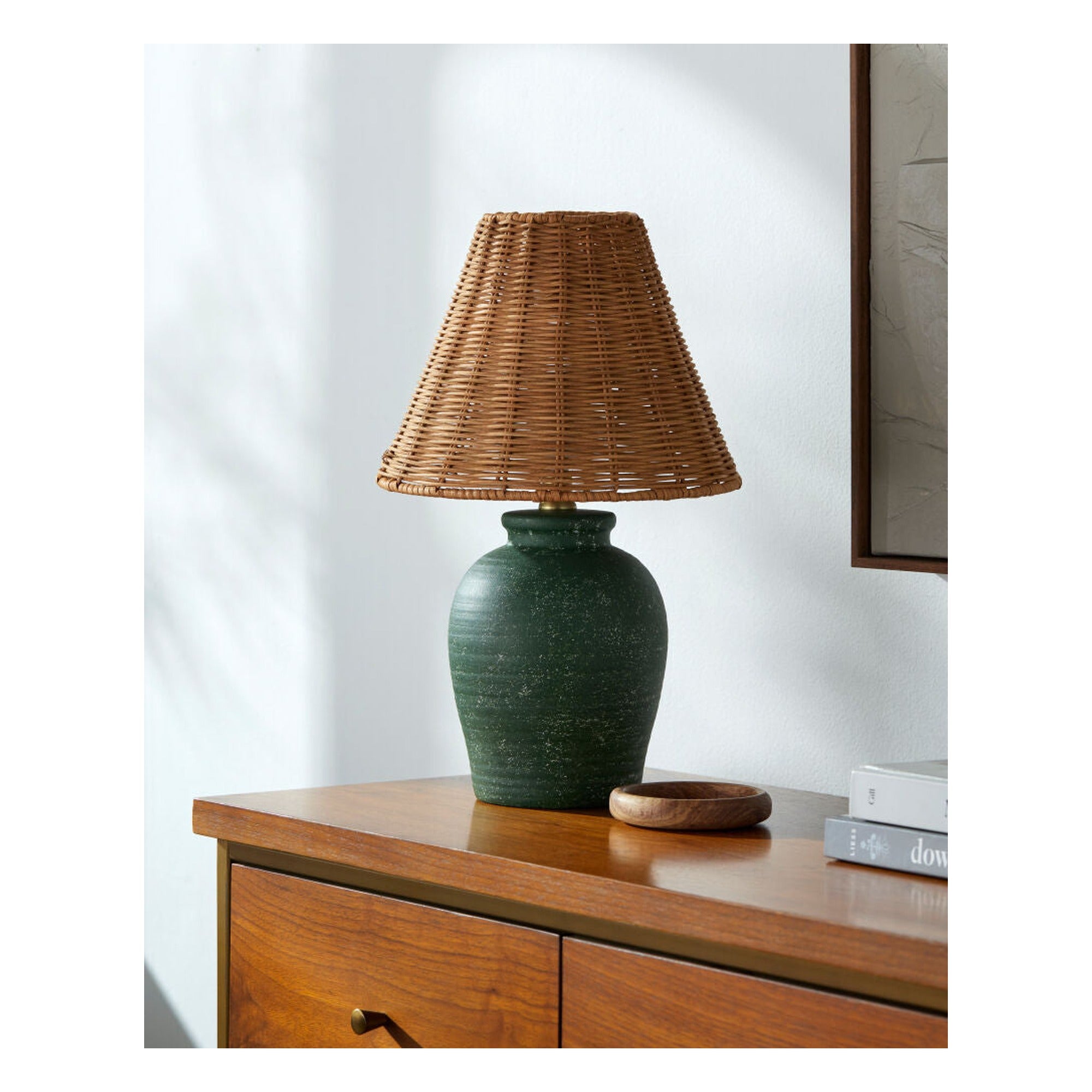 Besson Accent Table Lamp BSS-038 - styleshot