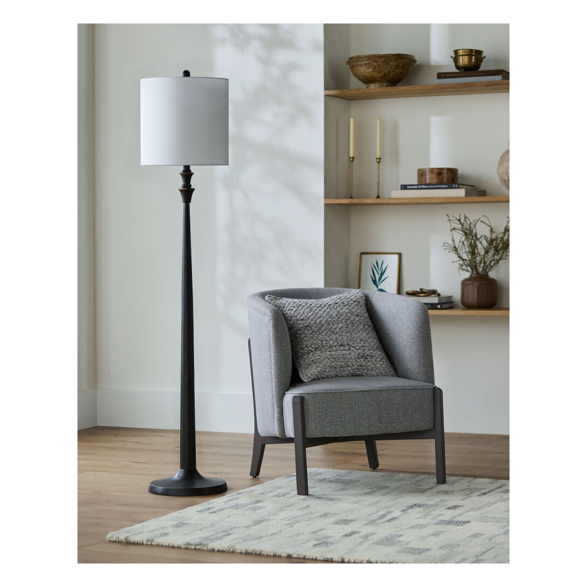 Bettiny Arc Floor Lamp - styleshot