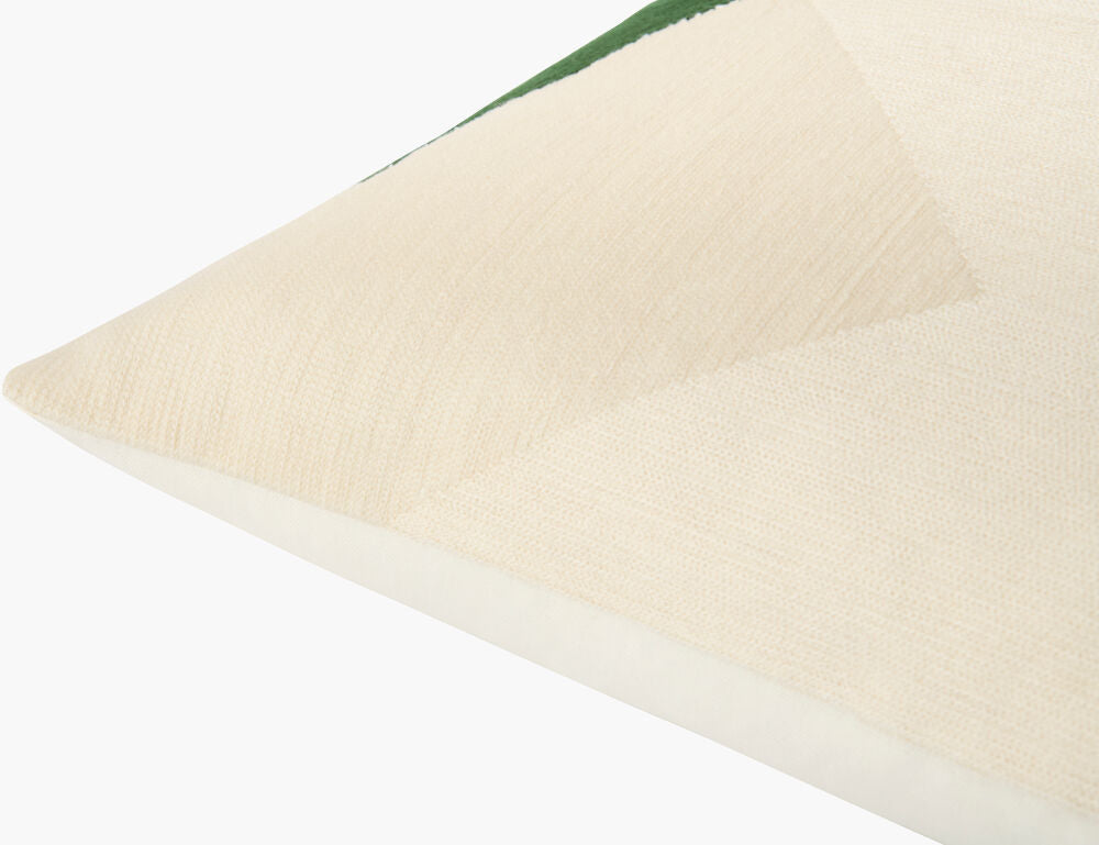 Curvea Accent Pillow CRV-001 - corner