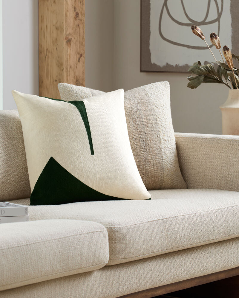 Curvea Accent Pillow CRV-001 - styleshot