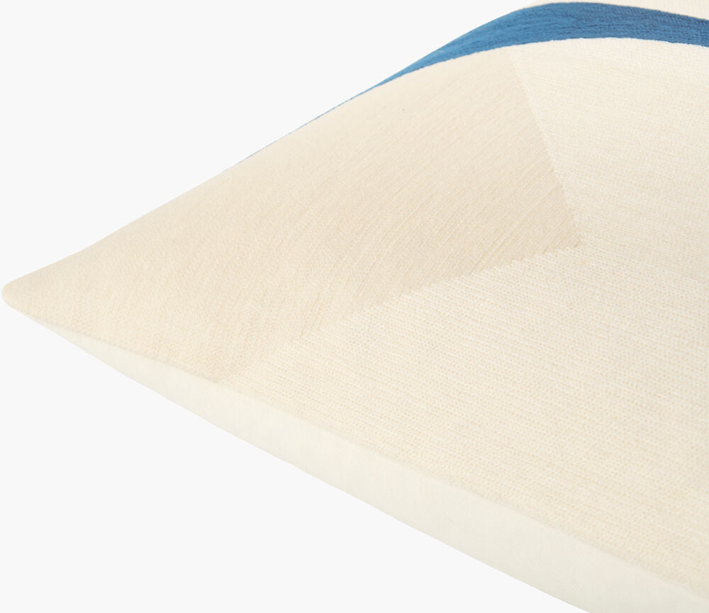 Curvea Accent Pillow CRV-002 - corner
