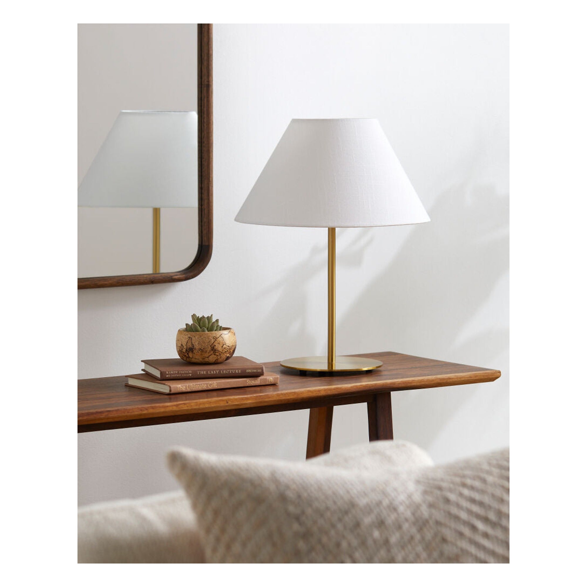 Damita Accent Table Lamp - styleshot
