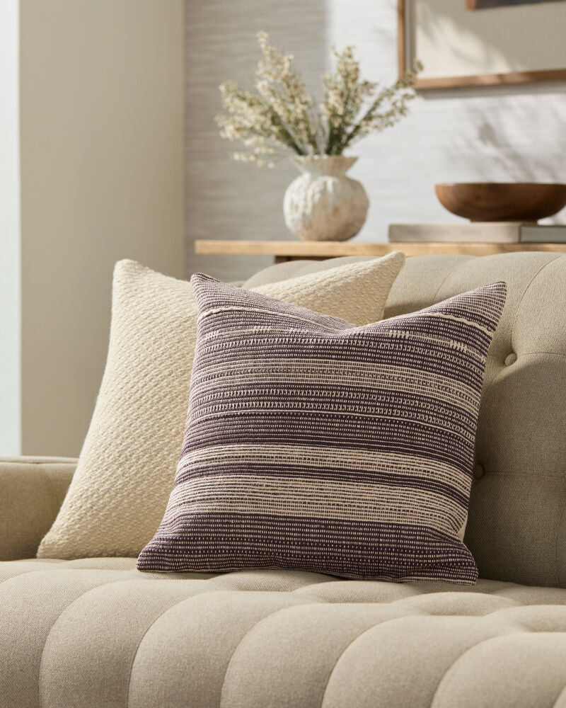 Dalton Accent Pillow DNO-002 - styleshot