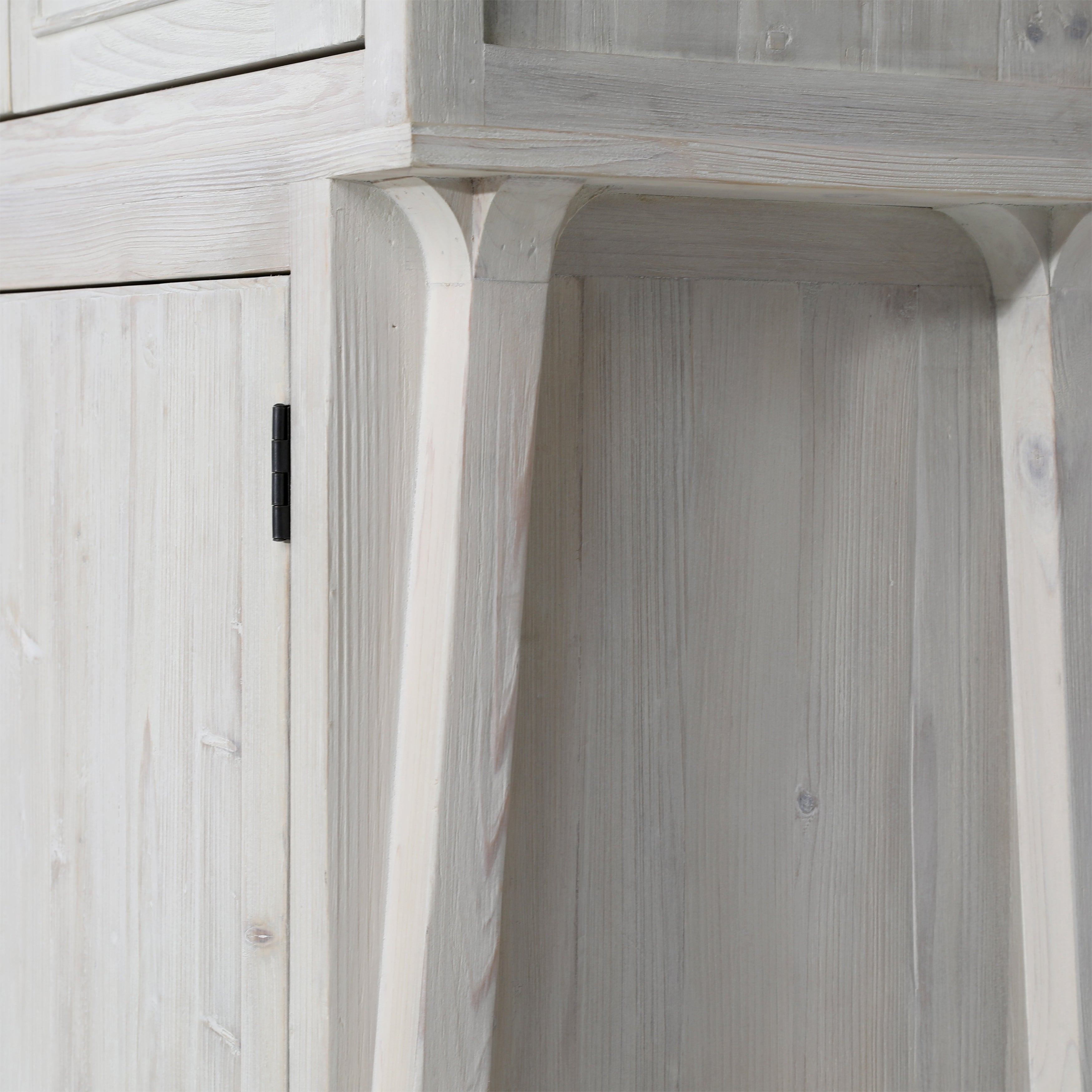 Torre Cabinet