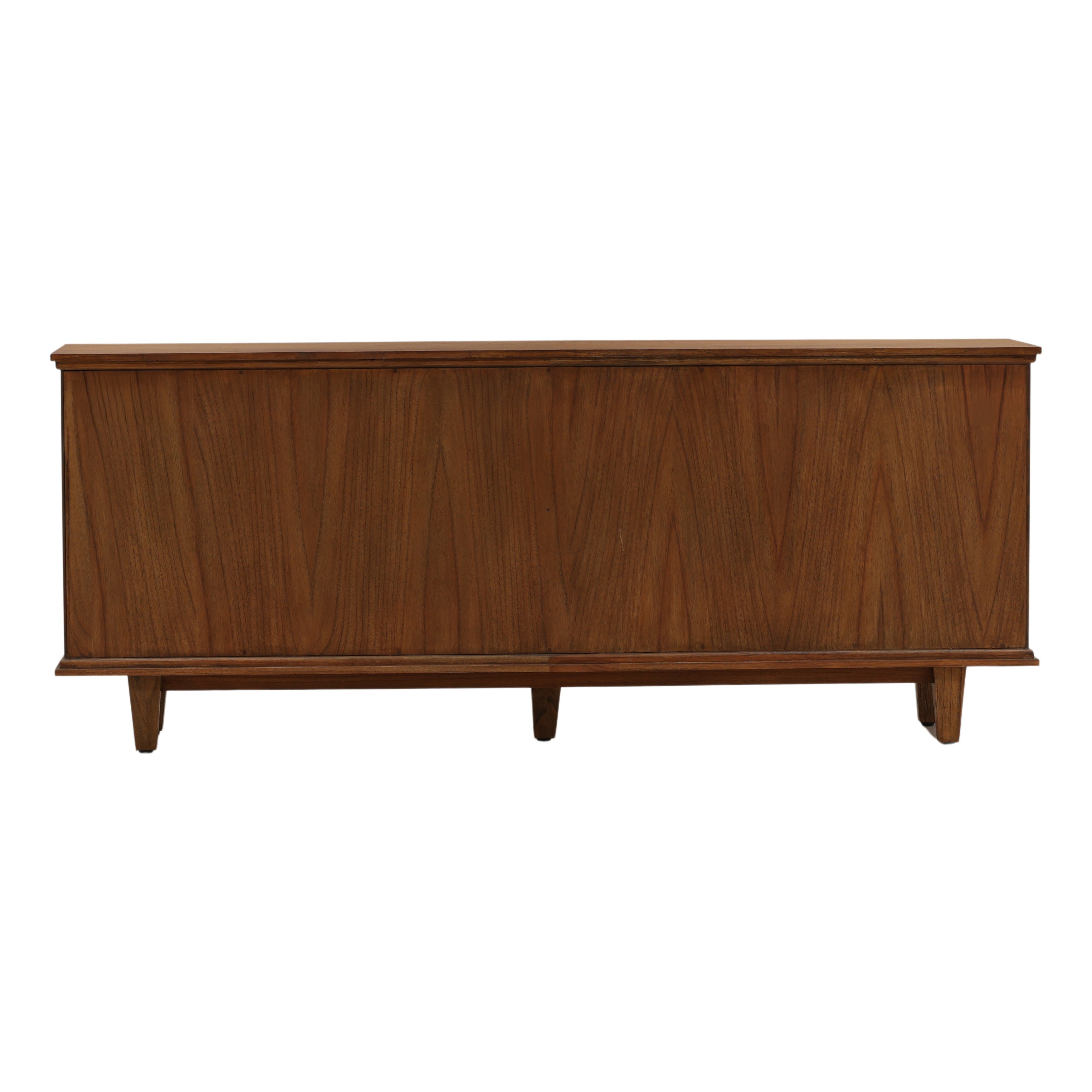 Yuridia Sideboard