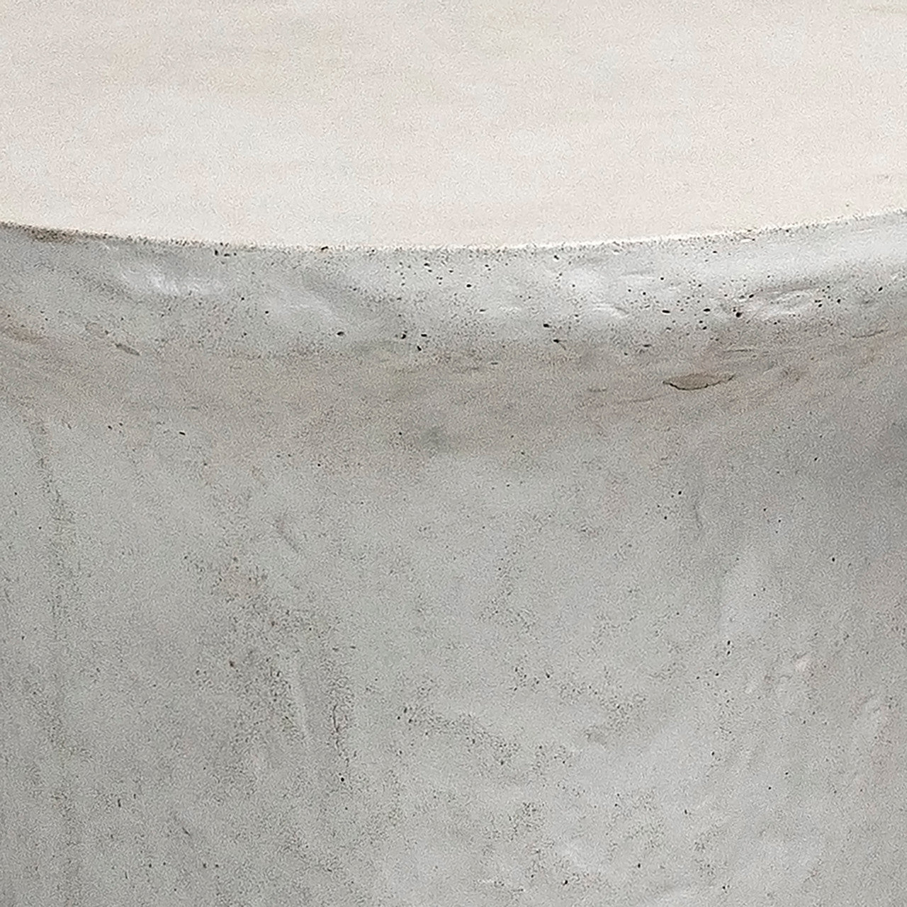 Yanis Outdoor Side Table 20"