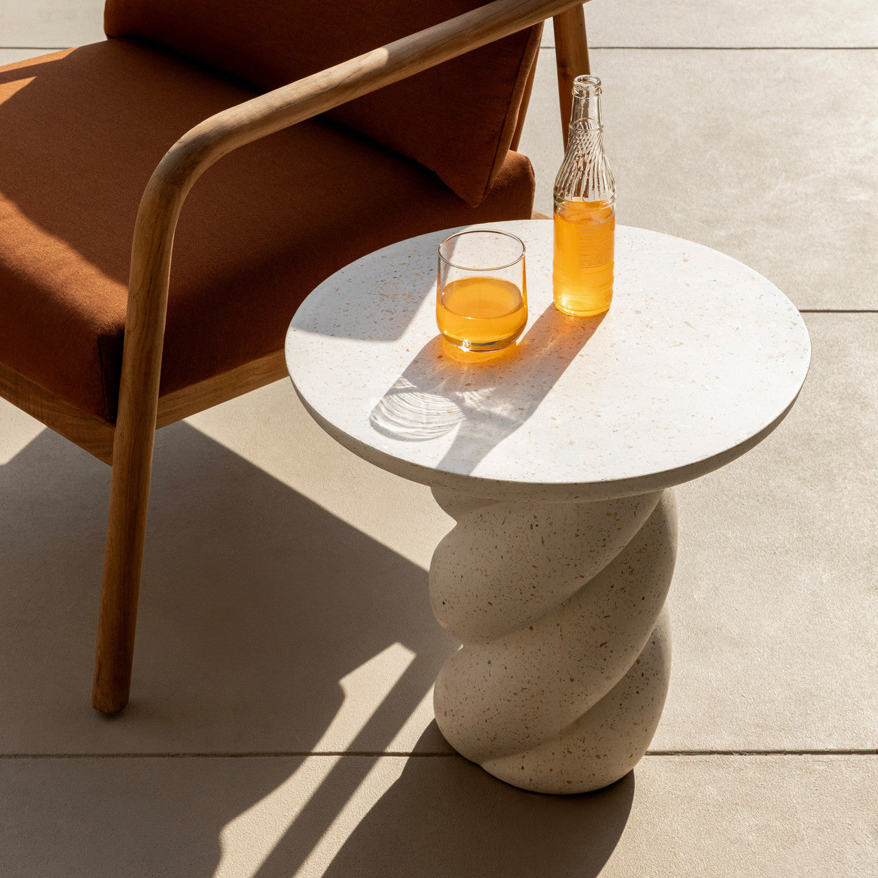 Nidia Outdoor Side Table 20"