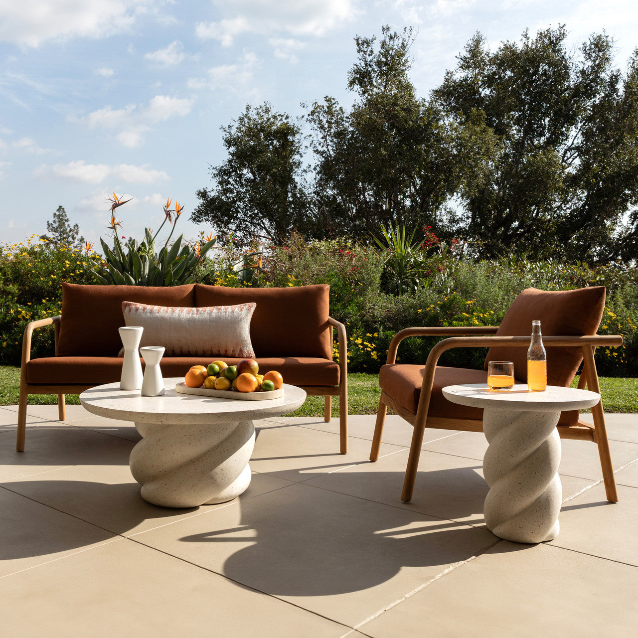 Nidia Outdoor Side Table 20"