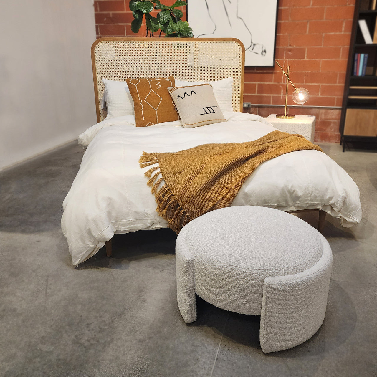 Casa Ottoman 29"