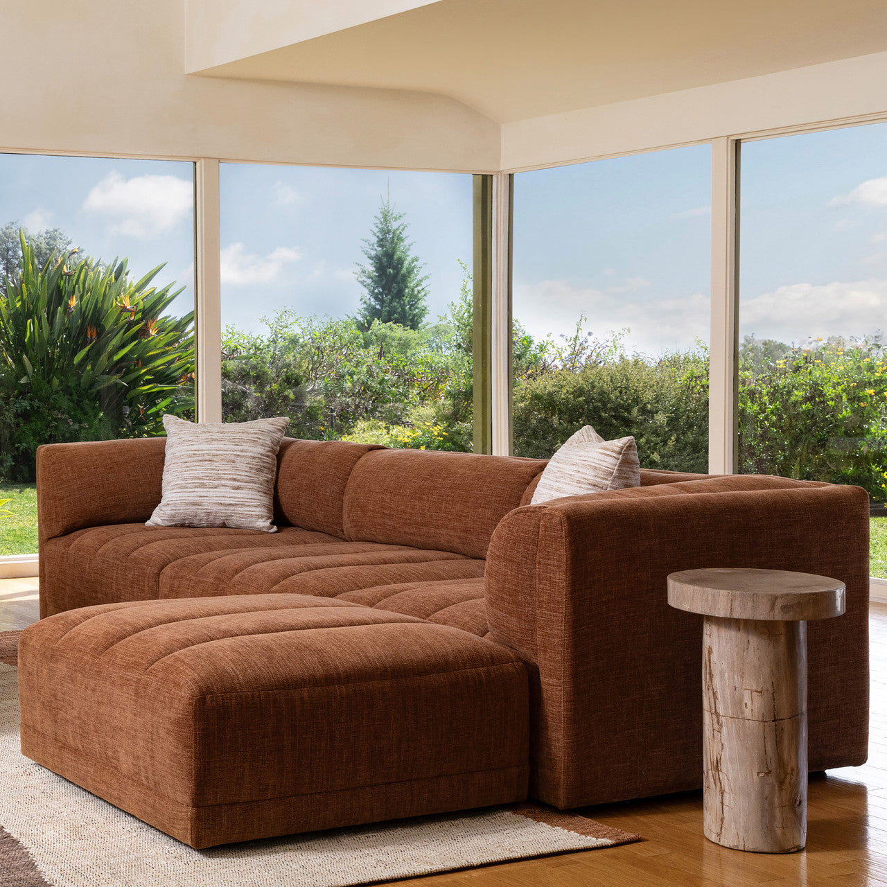 Magda Sofa 114"