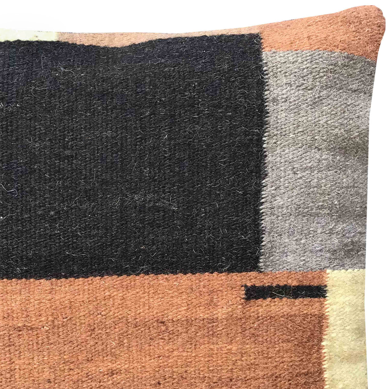 Hardy Pillow 20"