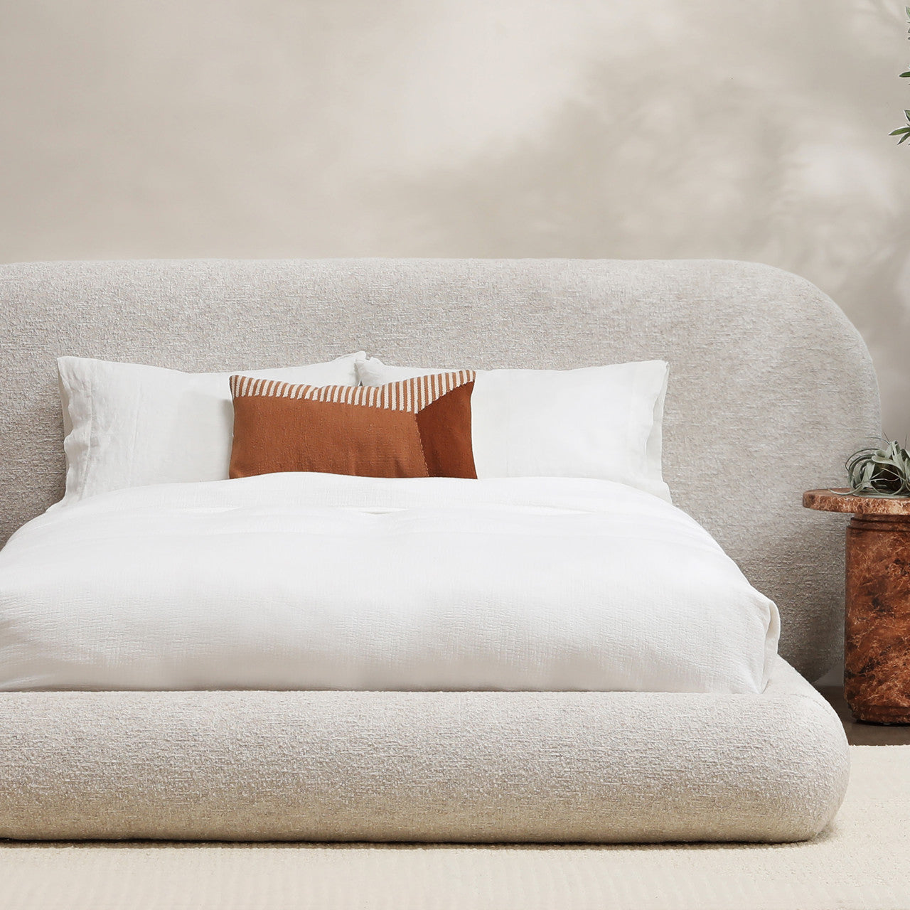 Samm Pillow 24"