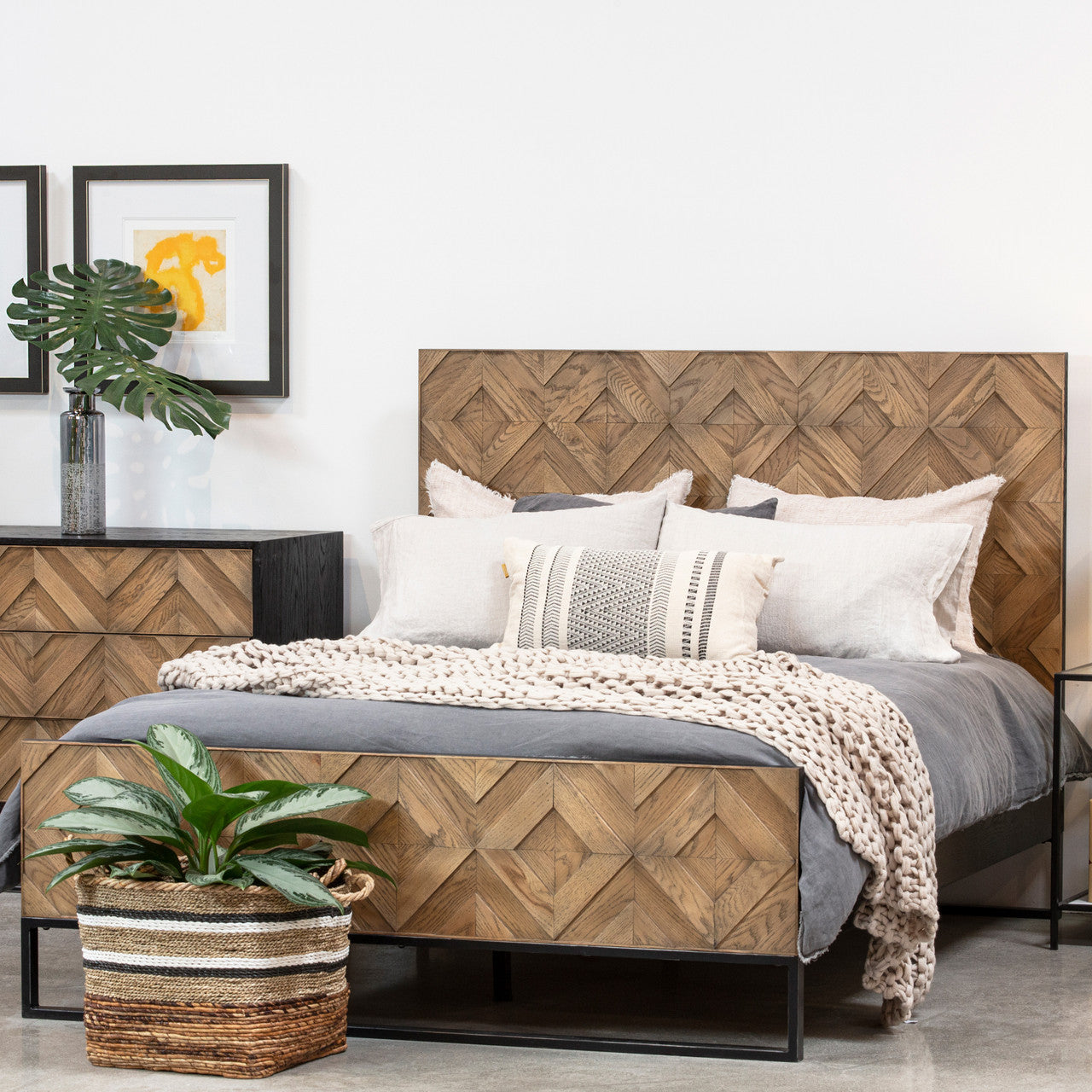 Modena Bed 65"