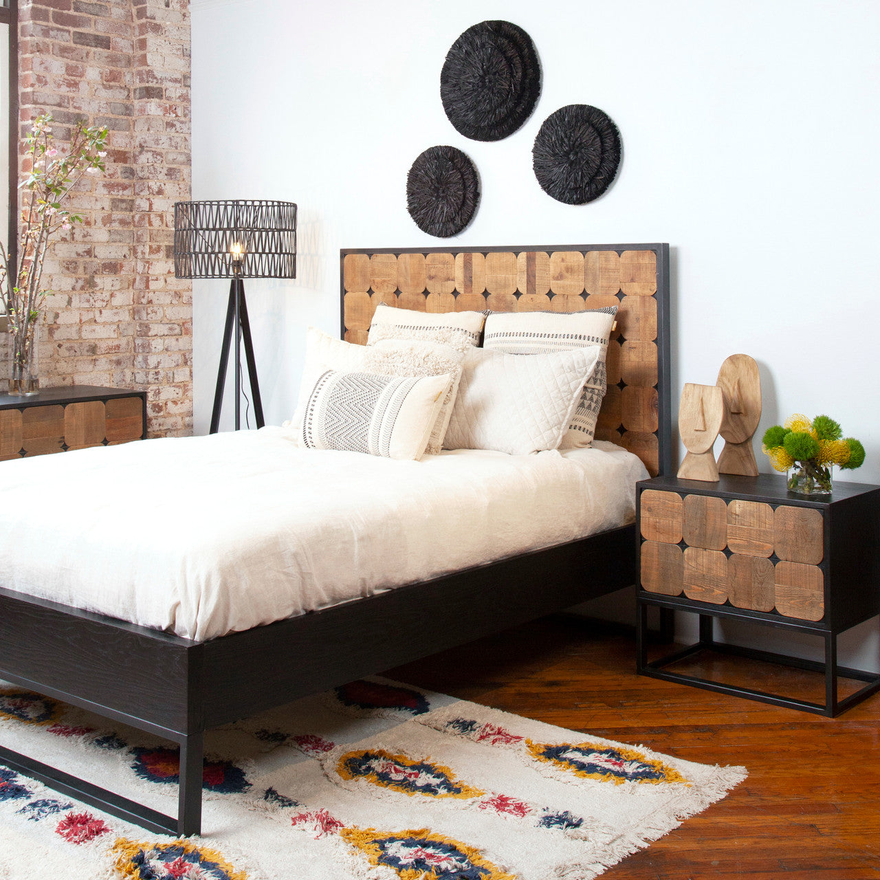 Nellie Bed 63"