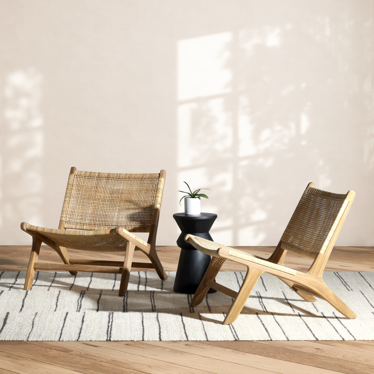 Emo Occasional Chair 26"