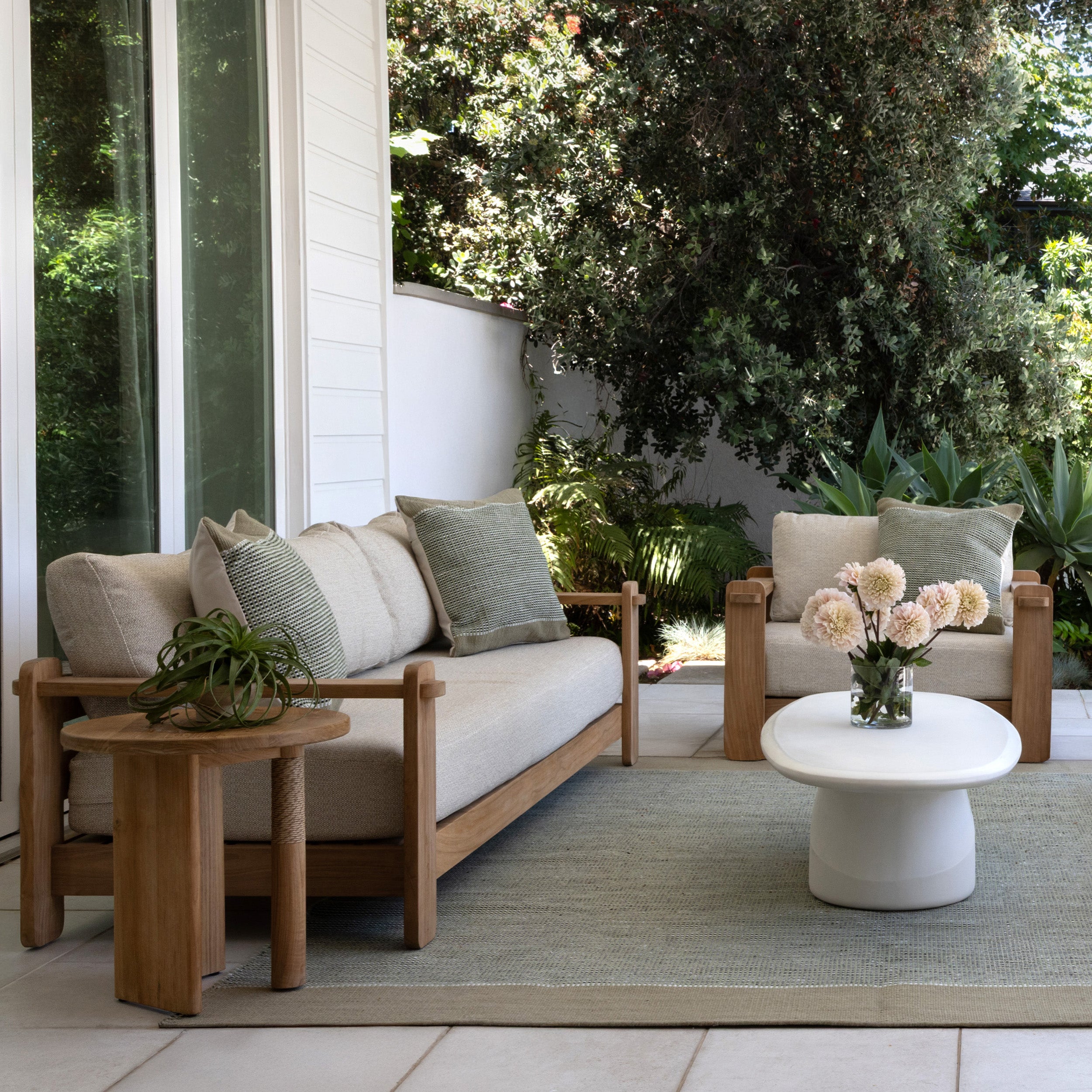 Julie Outdoor Sofa Chair