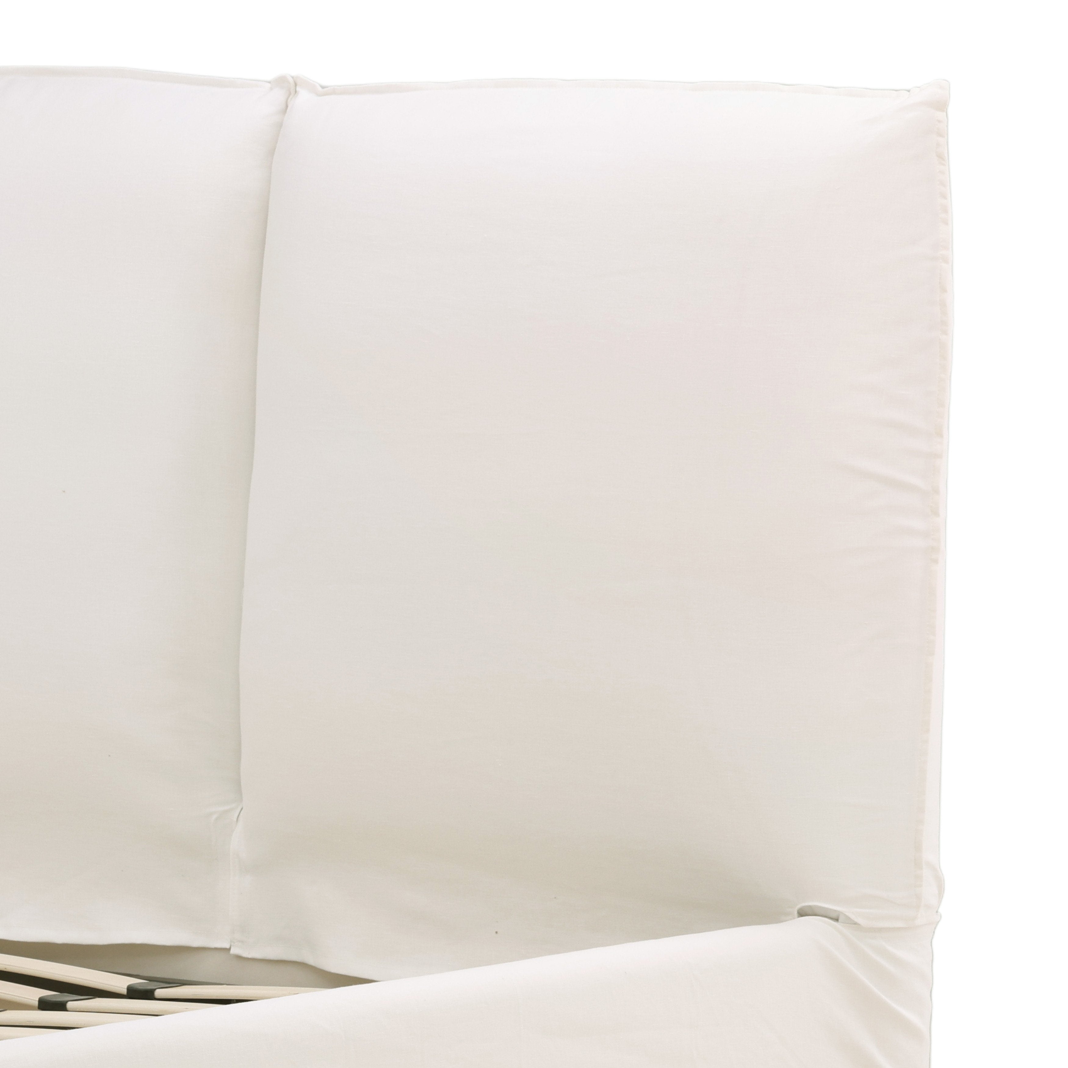 Omari Bed