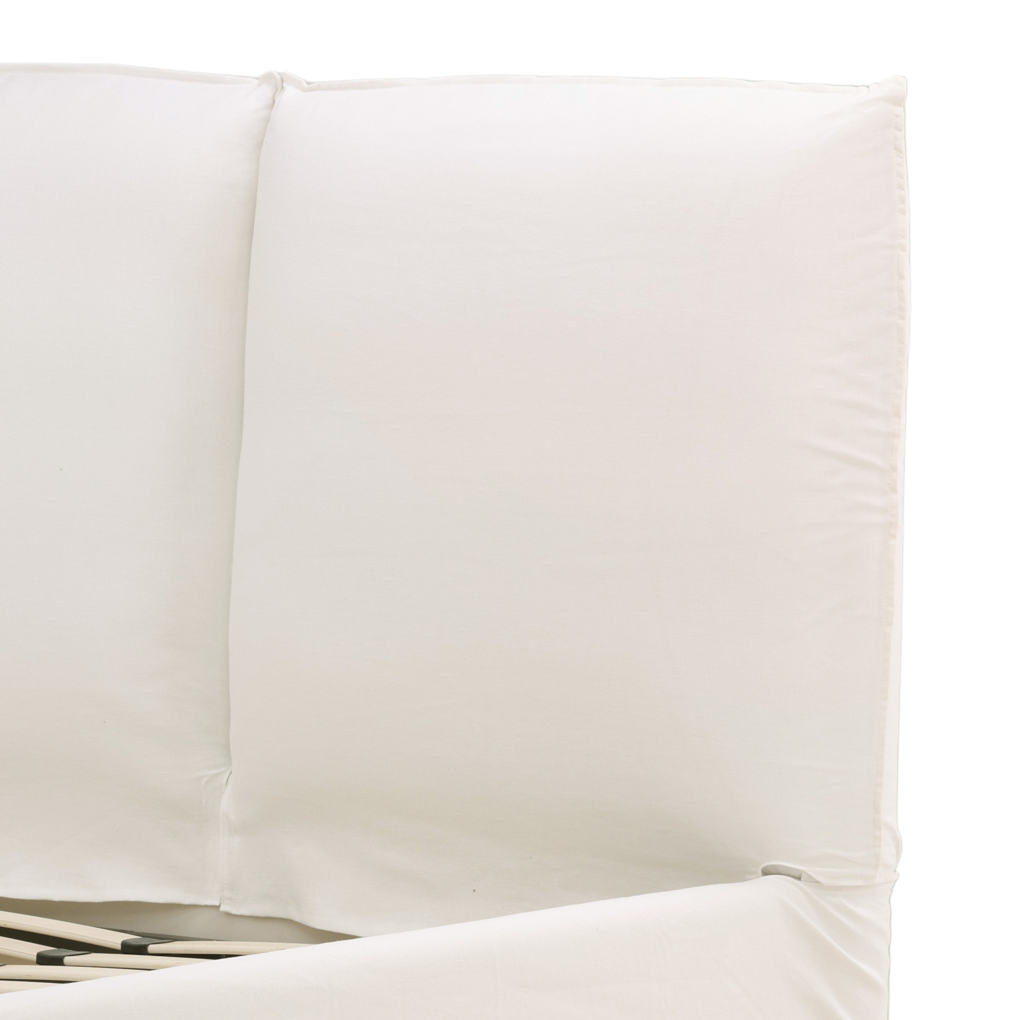 Omari Bed