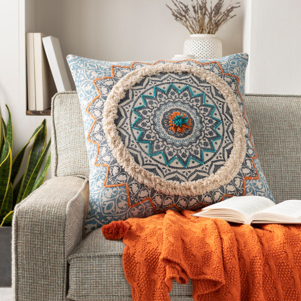 Dayna Accent Pillow DYA-005 - styleshot
