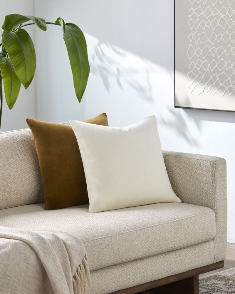 Elton Lumbar Pillow ELT-002 - styleshot