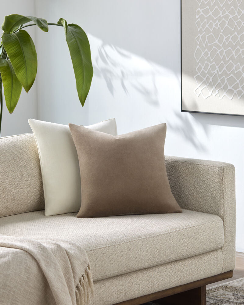 Elton Lumbar Pillow ELT-003 - styleshot
