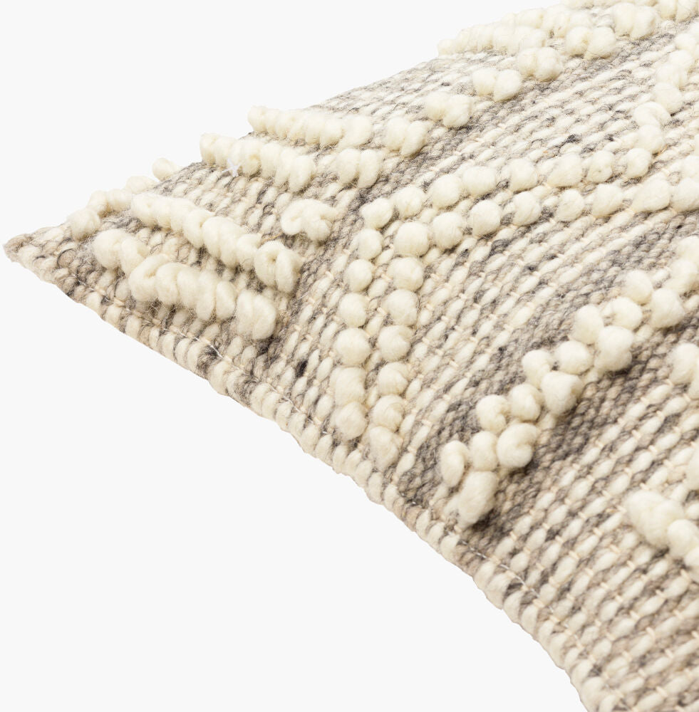 Faroe Lumbar Pillow FAO-002 - corner