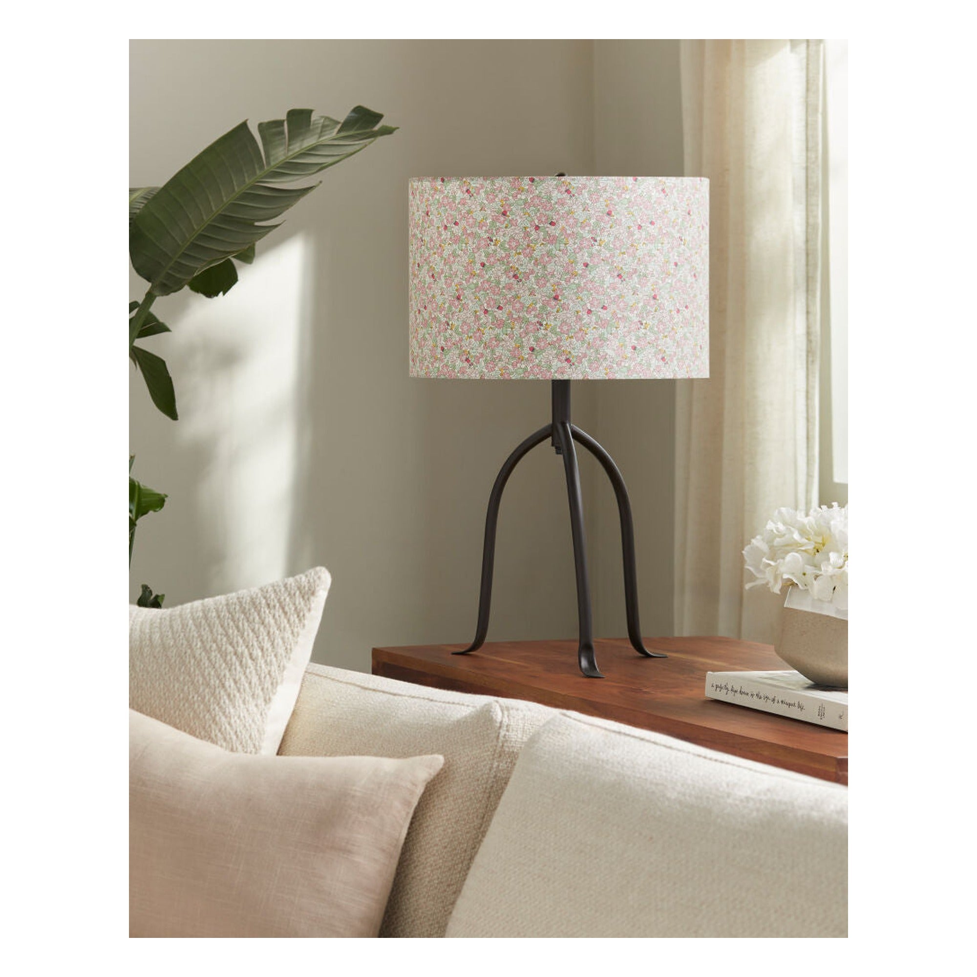 Floriva Accent Table Lamp FLVR-012 - styleshot