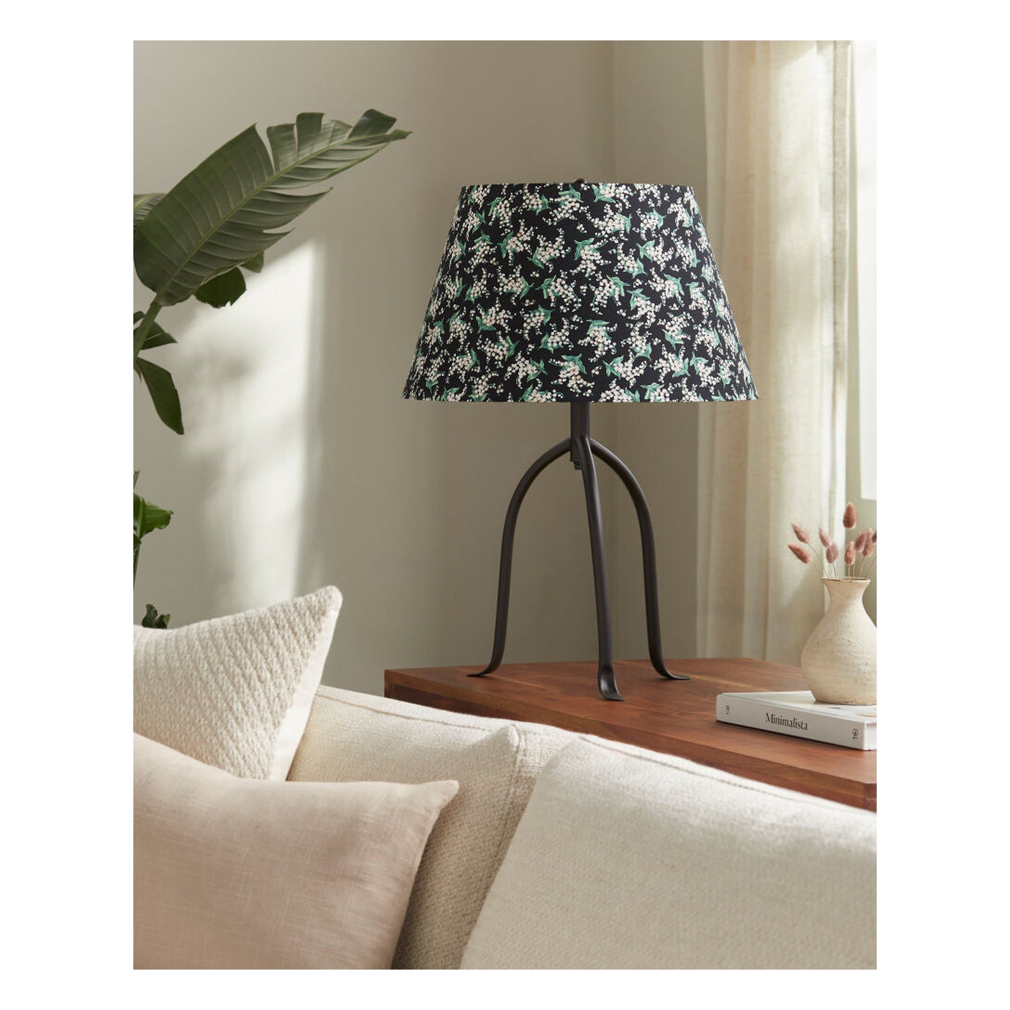 Floriva Accent Table Lamp FLVR-016 - styleshot