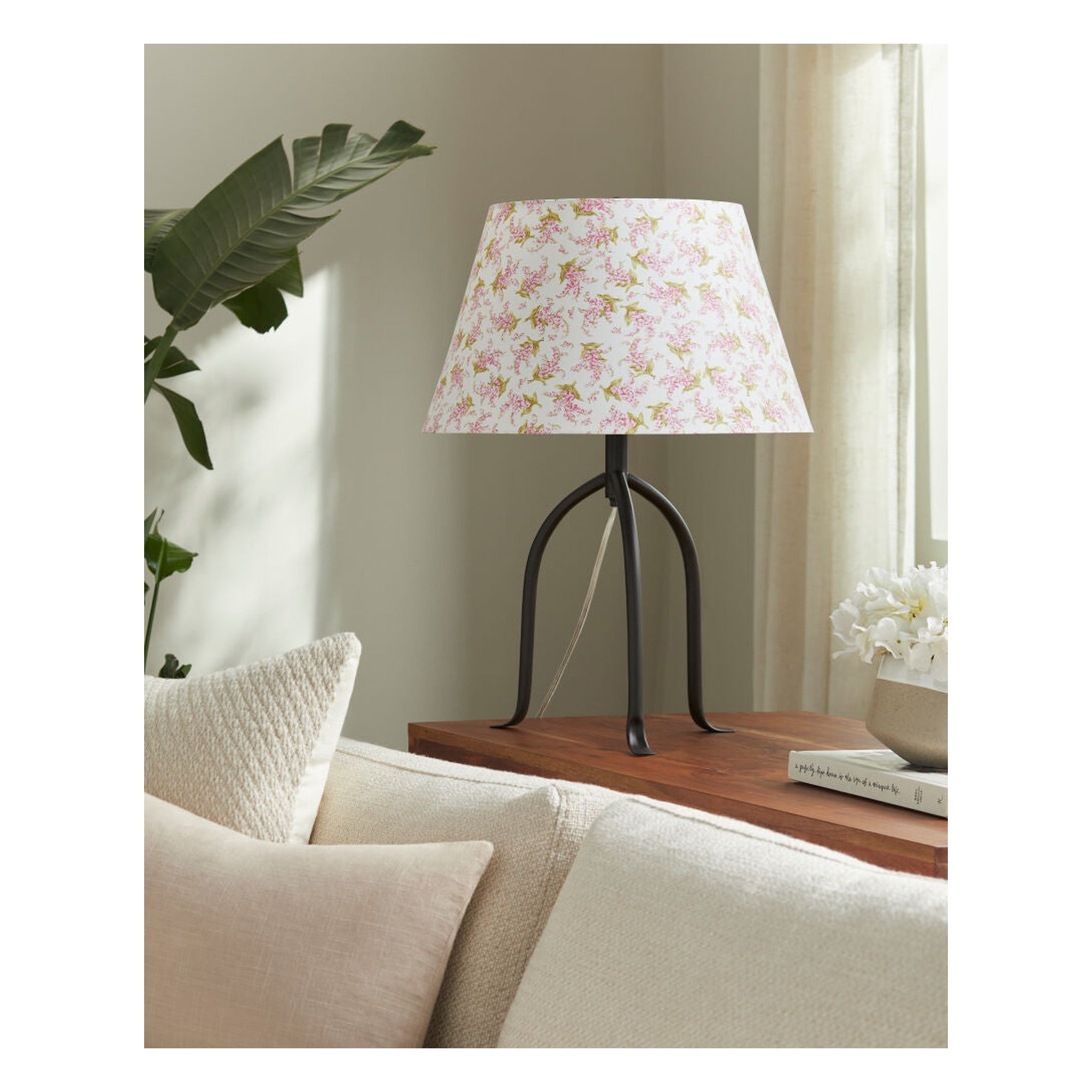 Floriva Accent Table Lamp FLVR-018 - styleshot