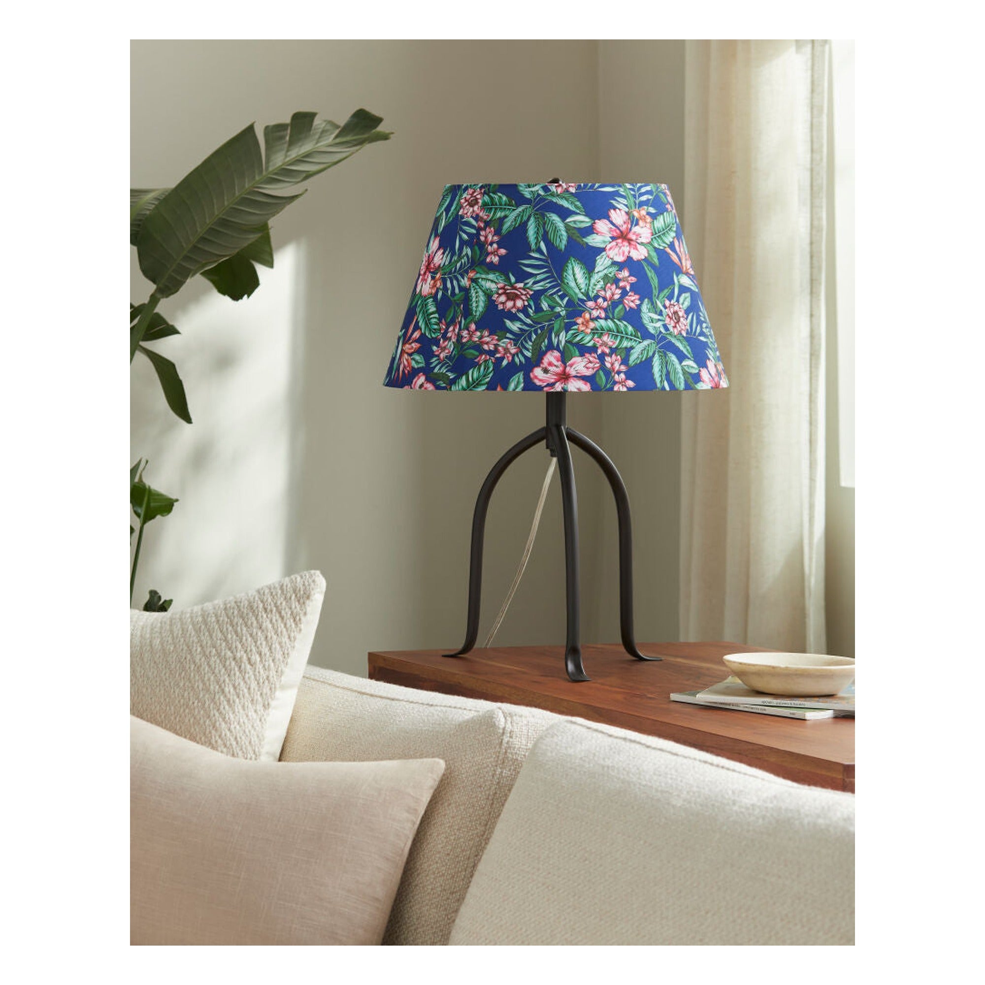 Floriva Accent Table Lamp FLVR-021 - styleshot