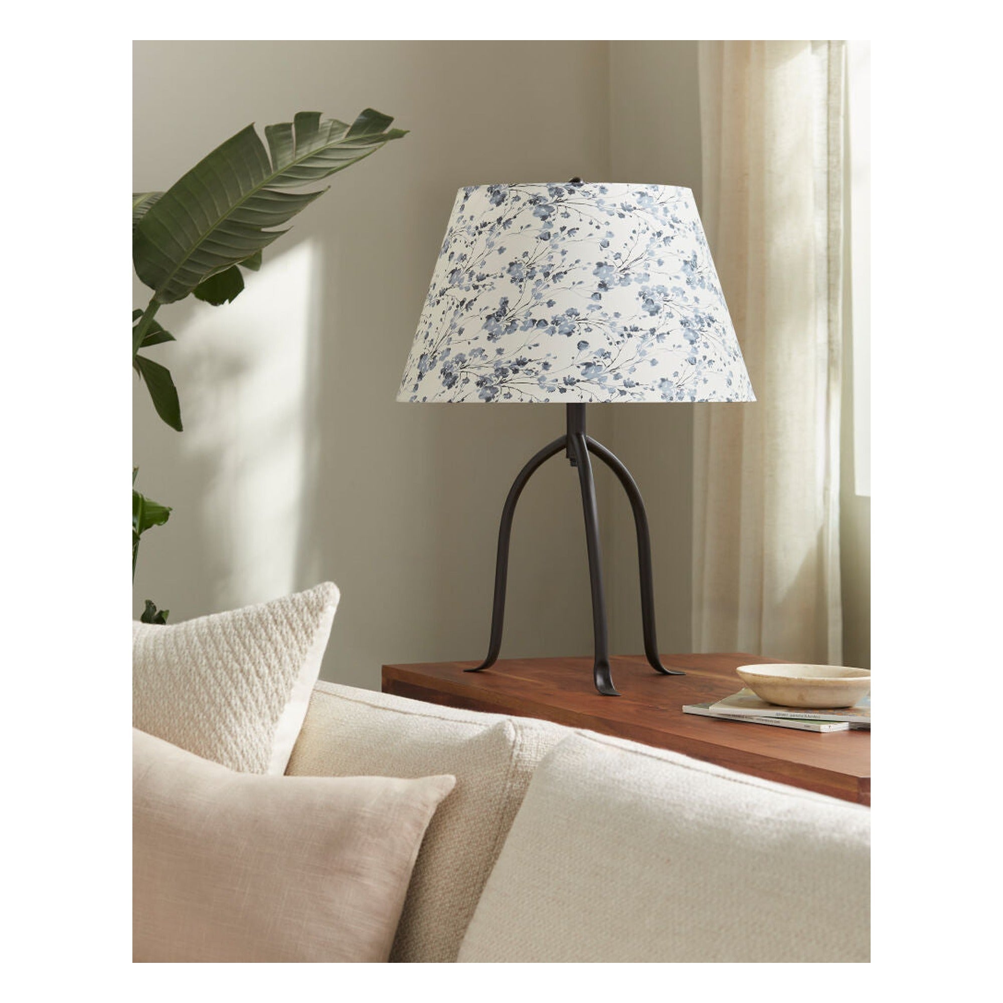 Floriva Accent Table Lamp FLVR-023 - styleshot