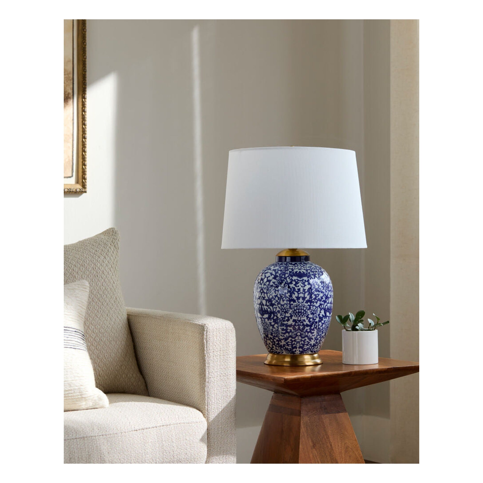 Florezia Accent Table Lamp FLZI-001 - styleshot