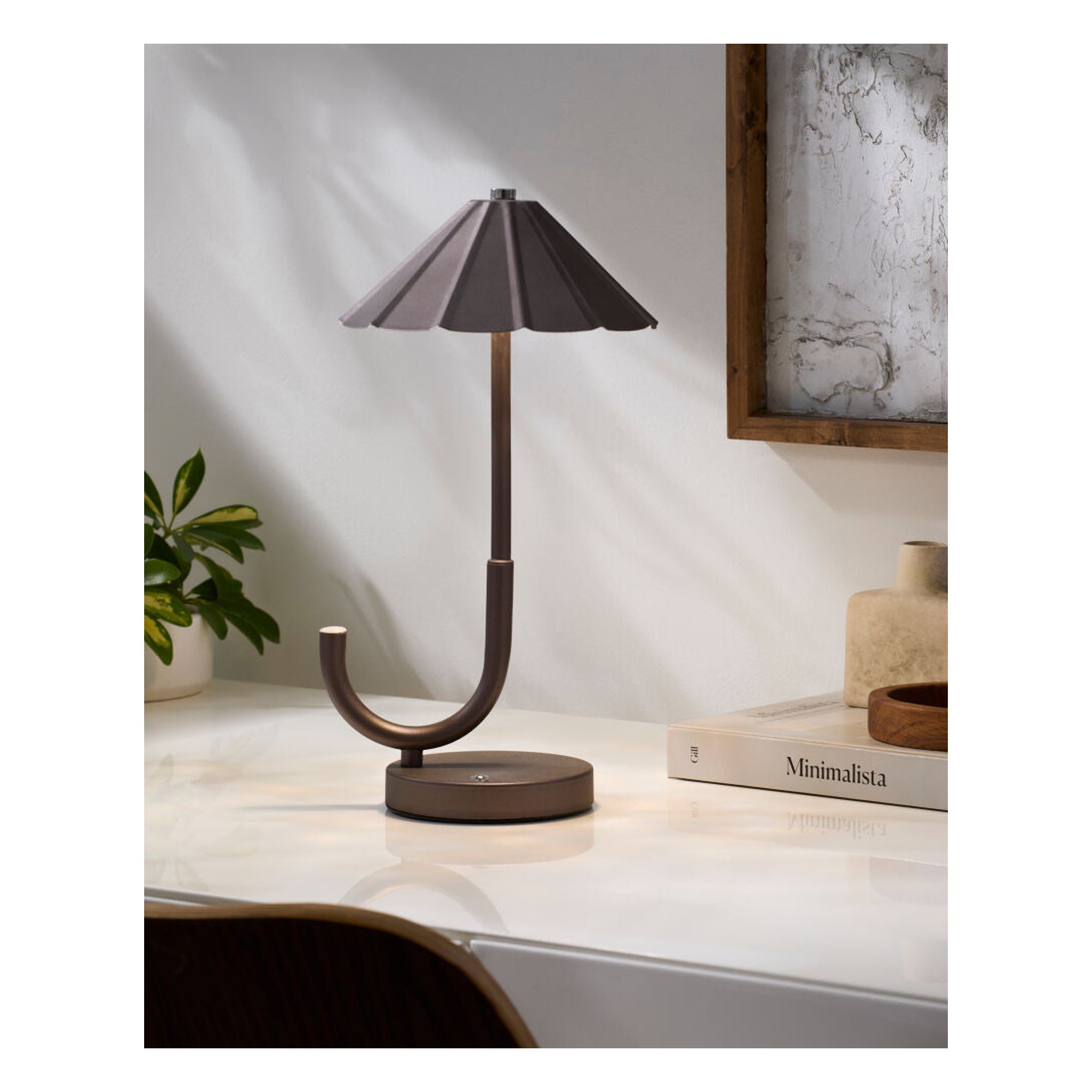 Furnas Accent Table Lamp FRN-017 - styleshot