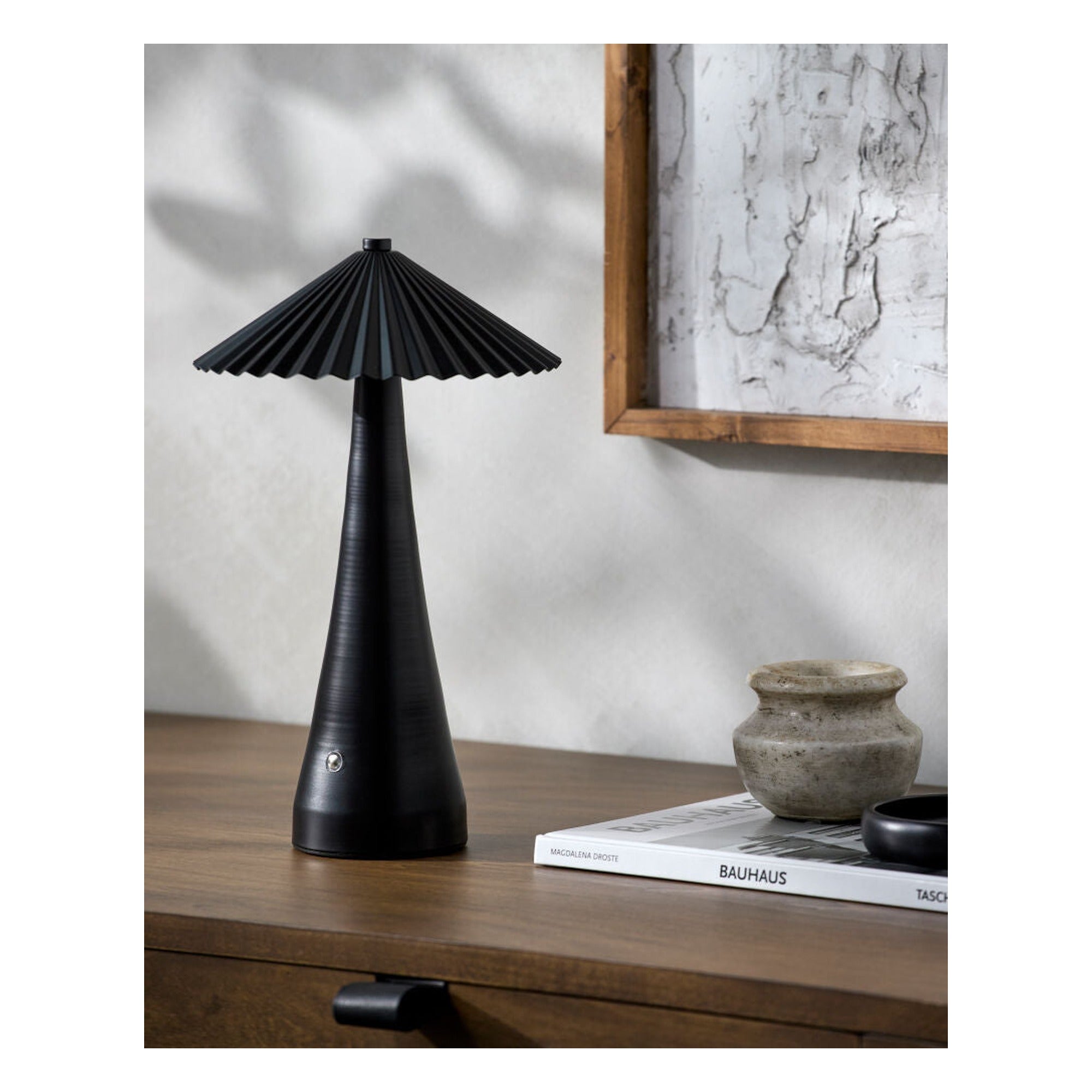 Furnas Accent Table Lamp FRN-019 - styleshot