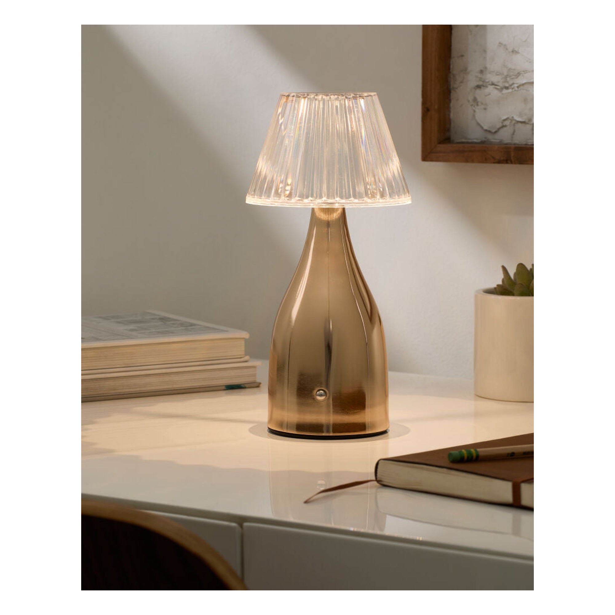 Furnas Accent Table Lamp FRN-029 - styleshot