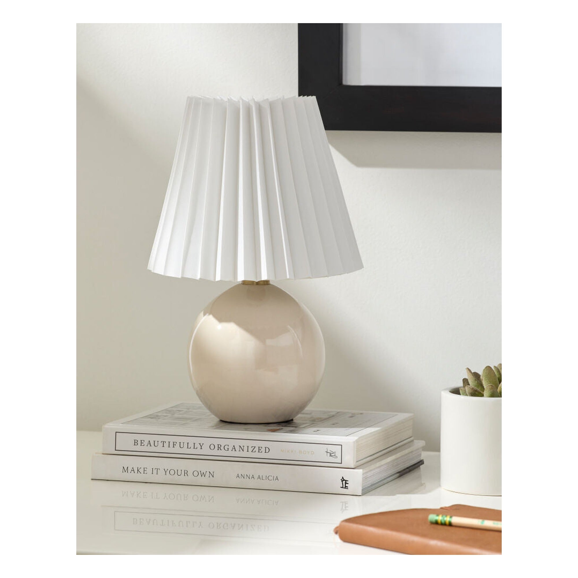 Ferez Accent Table Lamp FRZ-014 - styleshot