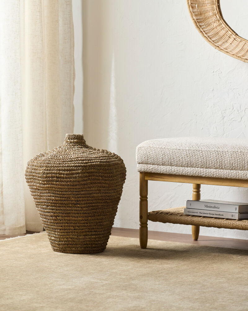 Chiya Vase GACI-001 - styleshot