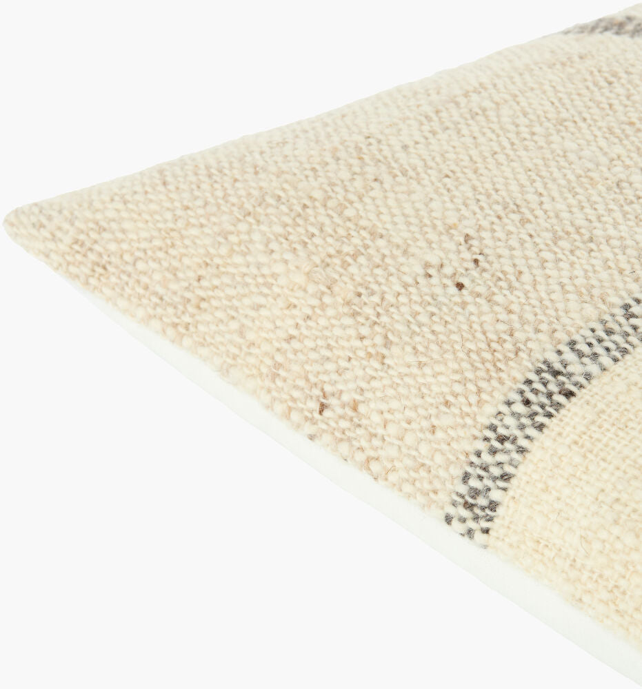 Elliot Accent Pillow GAET-003 - corner