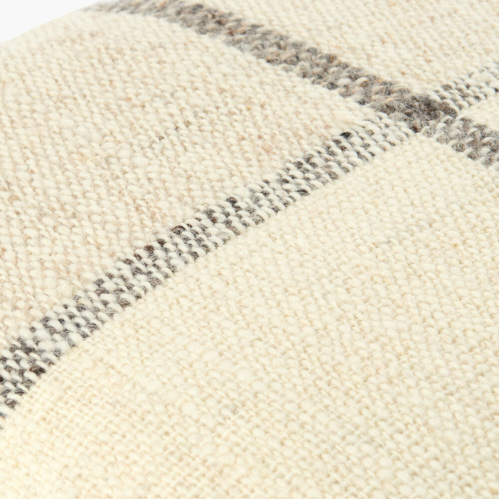 Elliot Accent Pillow GAET-003 - texture