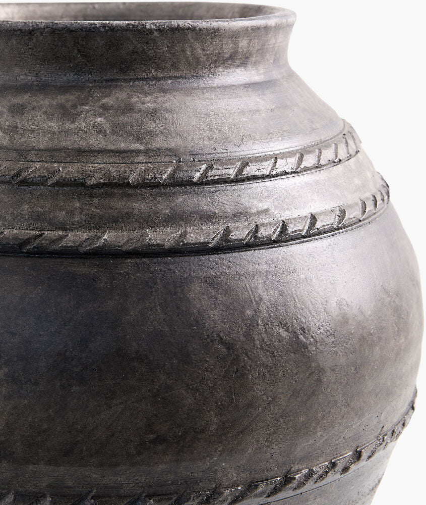 Stevi Vase - corner