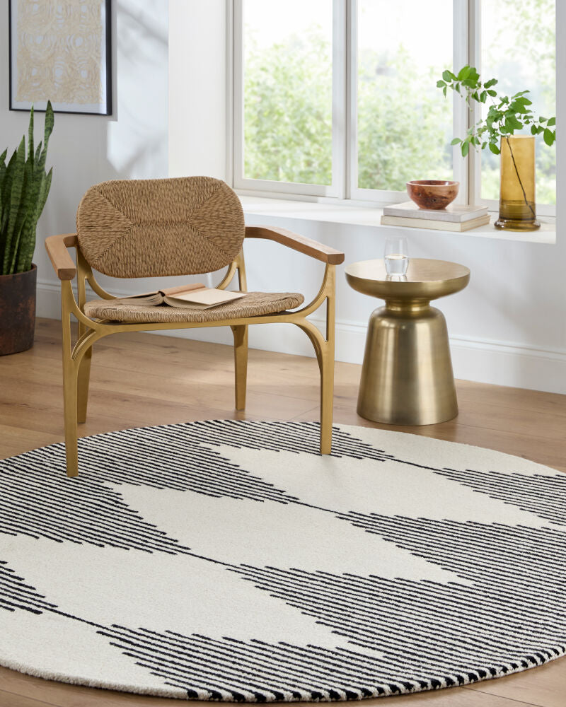 Granada Beige/Black Handmade Rug - roomscene