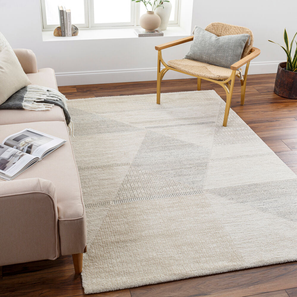 Gavic Ivory/Medium Gray Machine Woven Rug GVC-2320 - roomscene